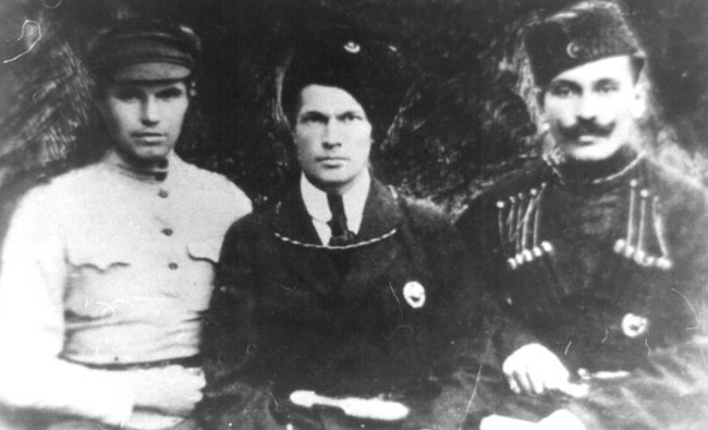 Мулланур Вахитов: состоятельная семья, увлечение социализмом и юношеский максимализм - «История»