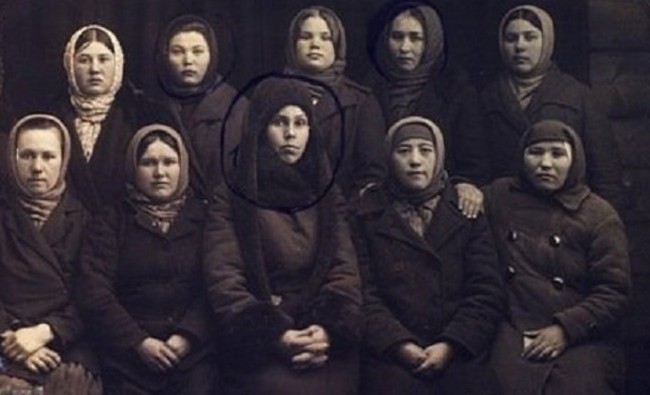 Фотомарафон «100-летие ТАССР»: группа трактористок Рыбно-Слободской МТС, 1934 год - «История»