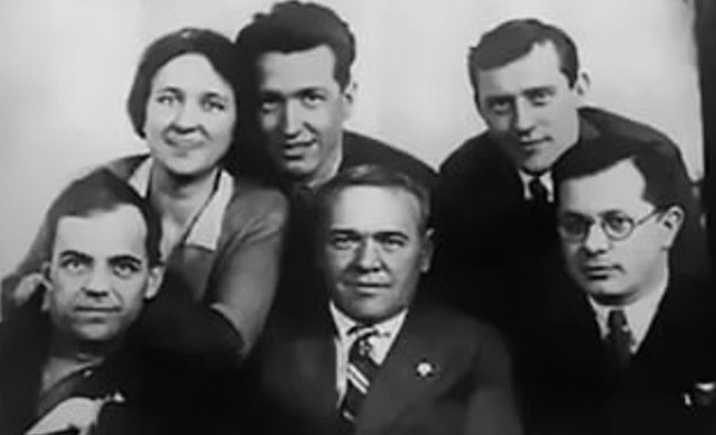 Фотомарафон «100-летие ТАССР»: конструктор В.М. Петляков с коллегами, 1941 год - «История»