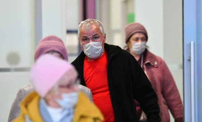 Видеоопрос: «Следует ли возвращаться к жесткому режиму самоизоляции?» - «Медицина»