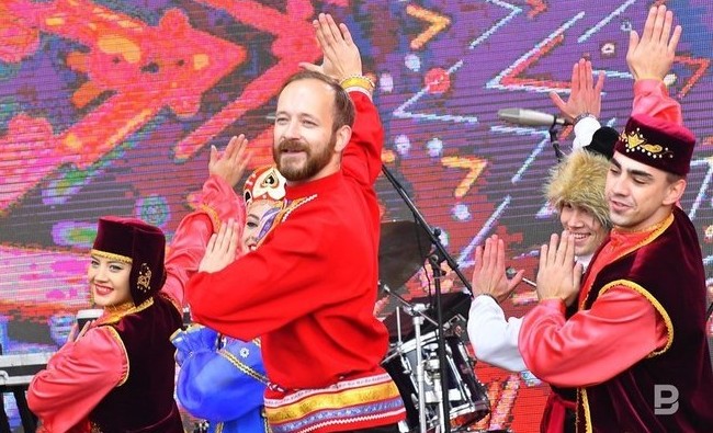 Первый казанский «Итиль»: арт-объекты, ярмарка и этническая музыка - «Культура»