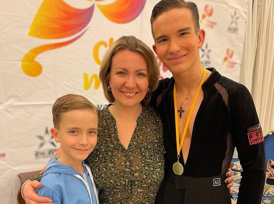 Дончанка рассказала о неудачной попытке отъезда: простояли на улице 2,5 часа - «Общественные новости»