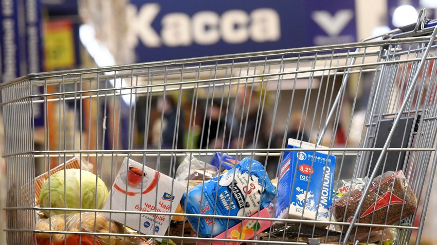 В Приморье магазины ограничат наценку на социально значимые товары - «Власть»