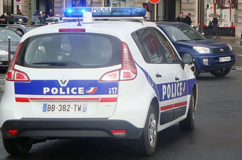 В центре Парижа загорелся пассажирский автобус - «Происшествия»