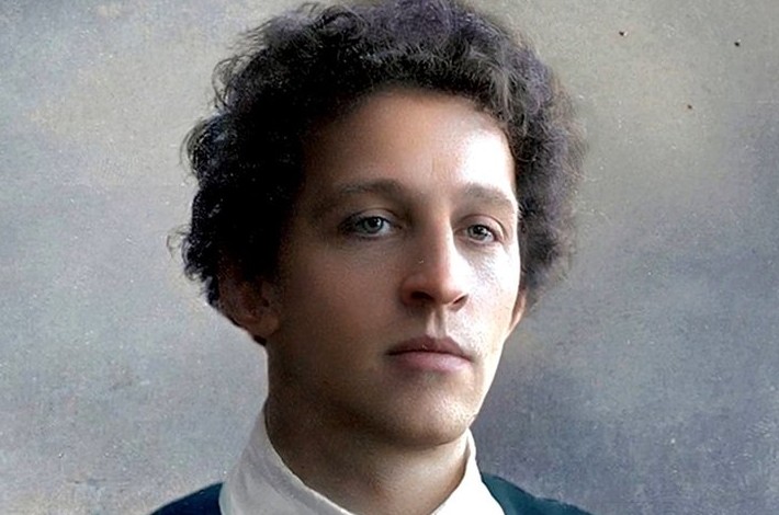 Марширующее возмездие Блока - «История»