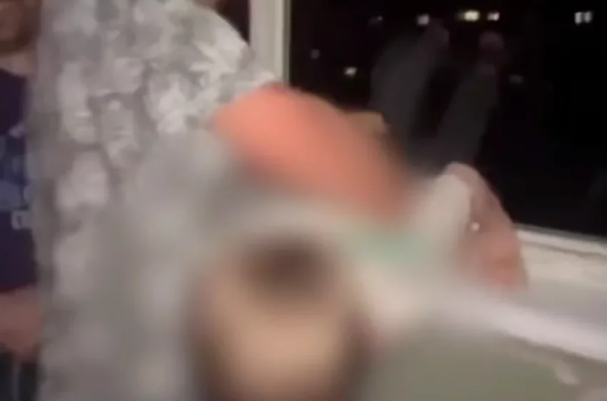 Воронежец устроил сыну «аттракцион», спустив его на веревке с 7-го этажа - «Происшествия»