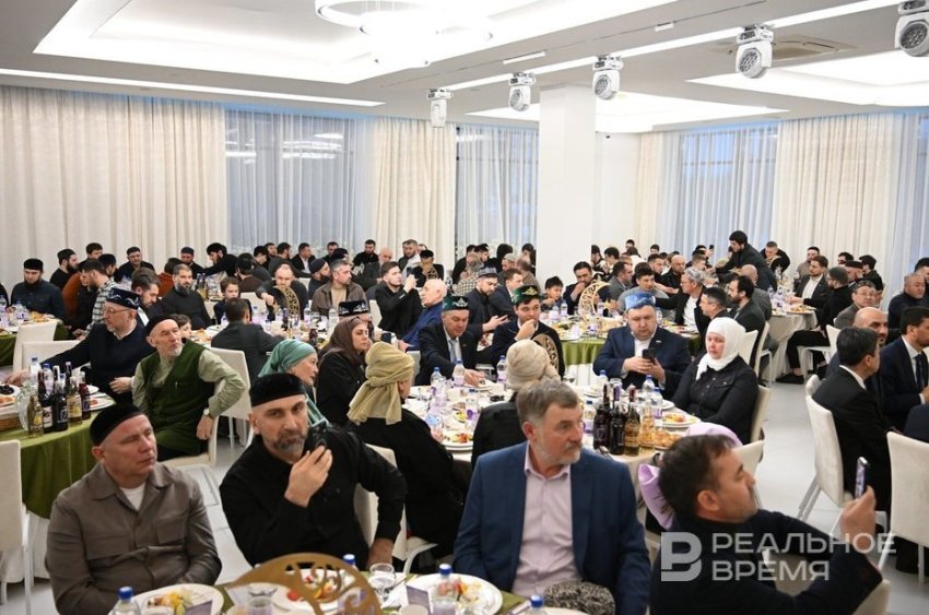 Чеченцы и ингуши провели в Казани большой ифтар - «История»