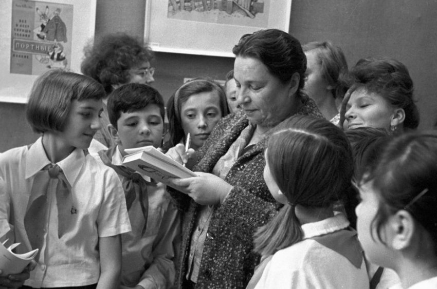 «Товарищи по лире» Агнии Барто - «История»