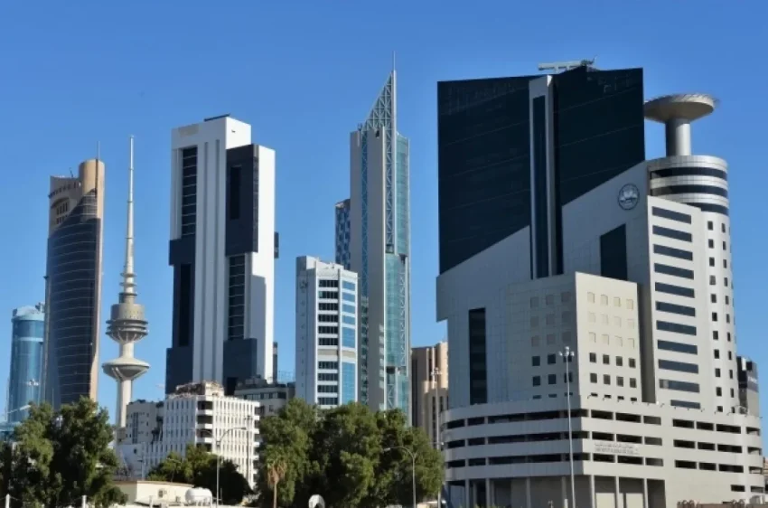 Над зданием посольства США в Кувейте поднимается дым - «Происшествия»