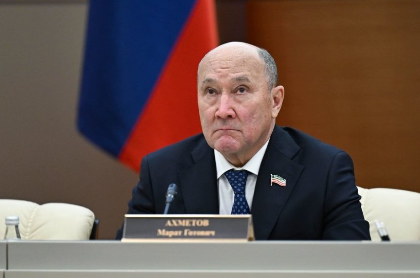 Марат Ахметов — главам министерств Татарстана: «Чувствуется ли в ваших учреждениях наличие двух языков?» - «Власть»