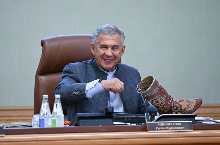 Рустам Минниханов: «Родители не ходят в музеи, поэтому надо их через детей вовлекать» - «Образование»