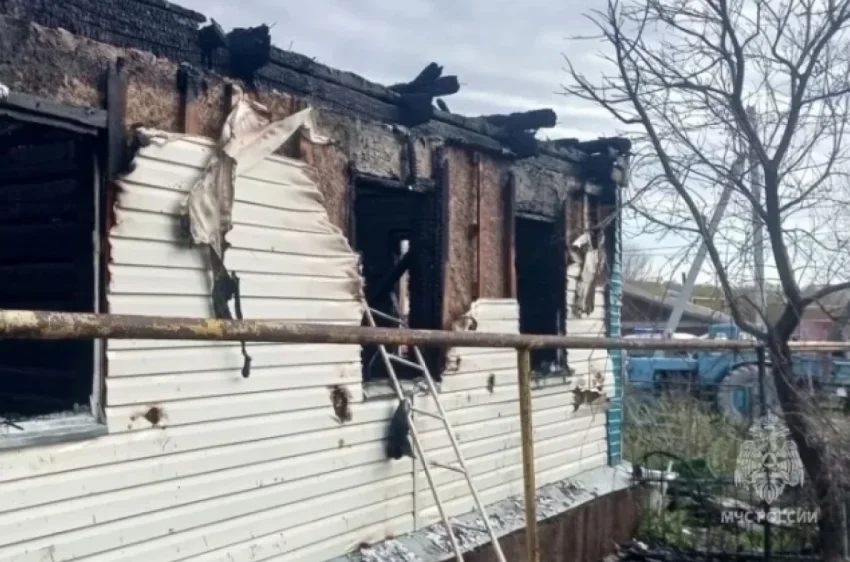 В Ульяновской области при пожаре в жилом доме погибли два человека - «Происшествия»