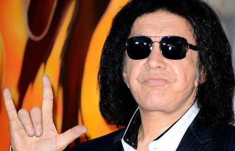 Лидер «Kiss» продаст недвижимость из-за стриптизерш и жары - «Выбор Инноваций»